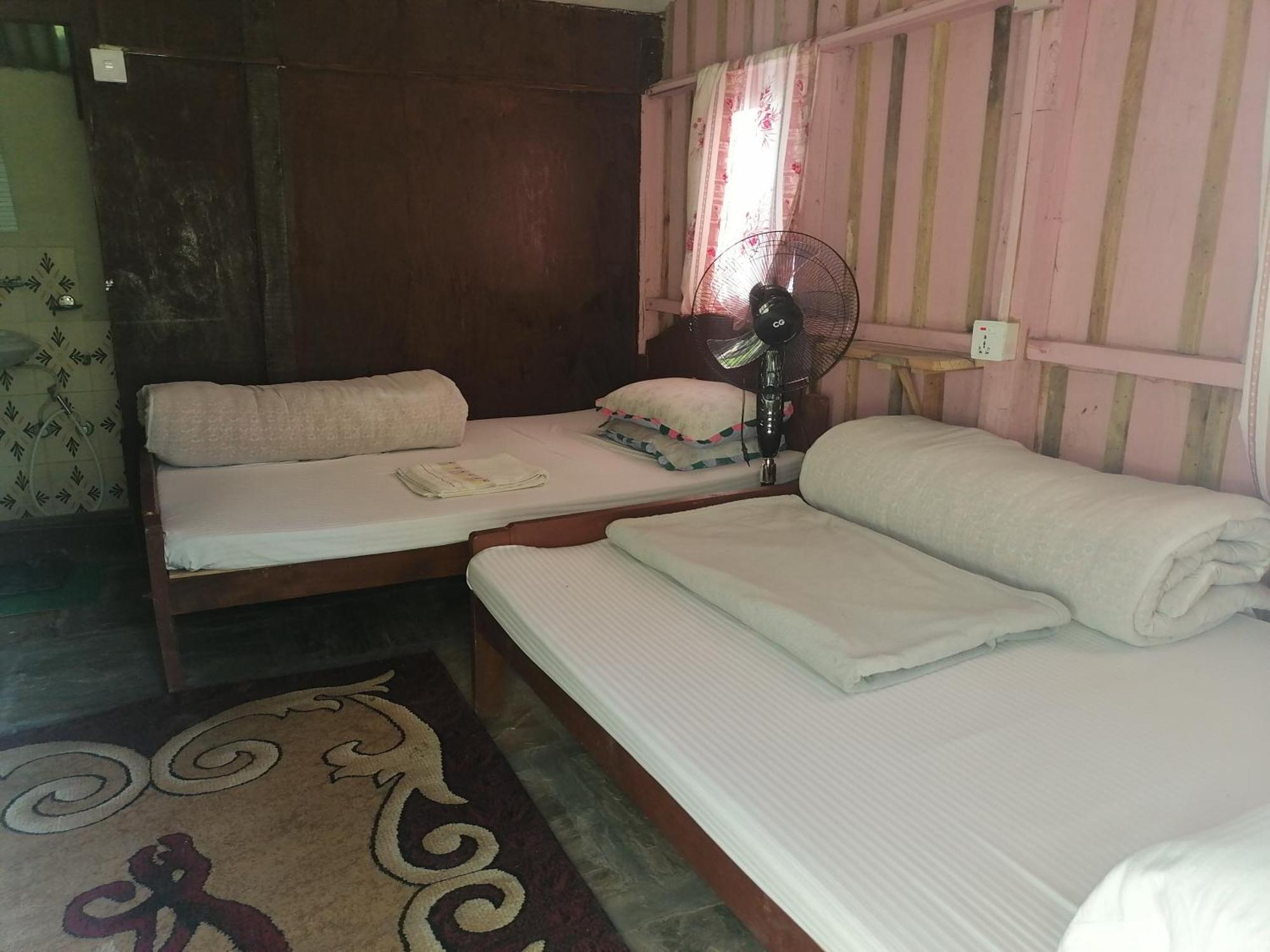 Jungle Crown Organic Homestay ناغاركوت الغرفة الصورة
